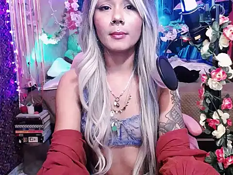 NoirAmina live webcam show