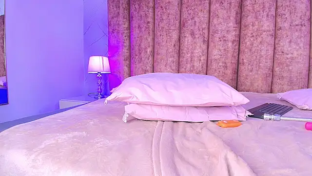 Sweet_1Angel live cam on StripChat