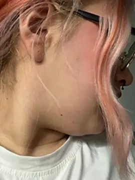 Sophia_Weest99 webcam