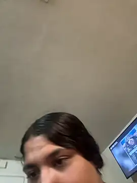1n0nlythroat live cam on StripChat