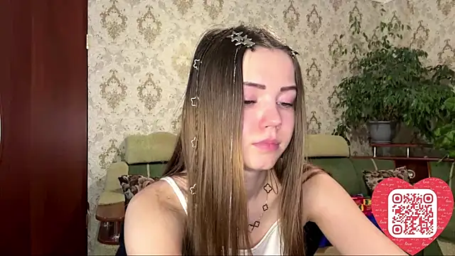 ElmiraDabato live cam on StripChat