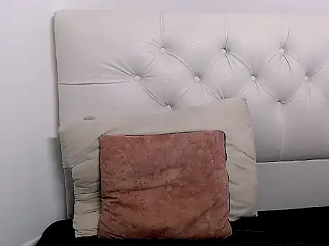 jl_brayan12 - Jl_brayan12's free webcam - UK Sex Cams