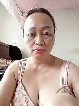 Baby-ladyboobs2026 live cam on StripChat