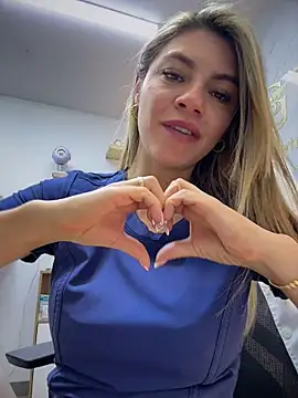 alicee16's live cam