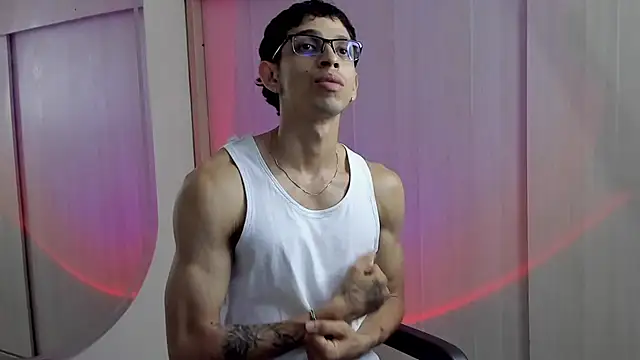 mheysam_youngerx - Mheysam_Youngerx's free webcam - UK Sex Cams