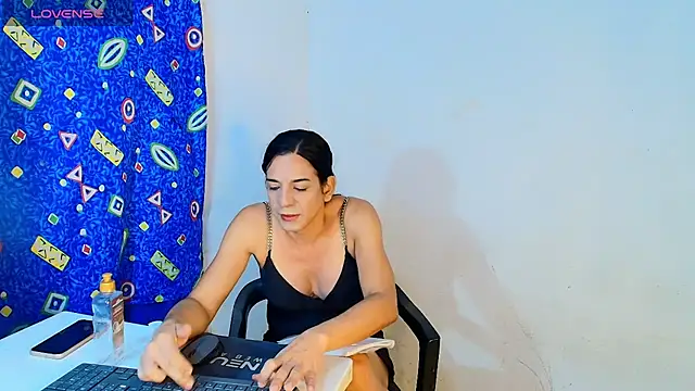 Oh_Tique webcam
