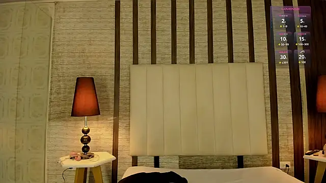 Hannah_Cross webcam