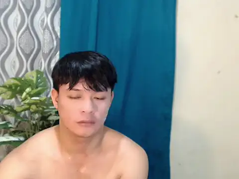 kingdomcum96 live sex cam