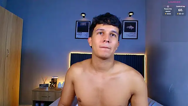 Leo_Savage_ webcam