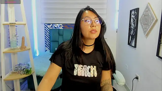Aria_Santana_ webcam