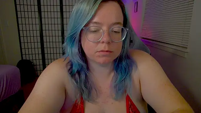 KiraSpitQueen