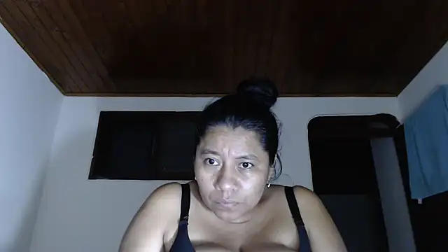 adrixxx38 webcam