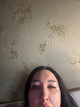 Naughtbaby_2025 live cam on StripChat