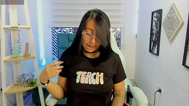 Aria_Santana_ webcam