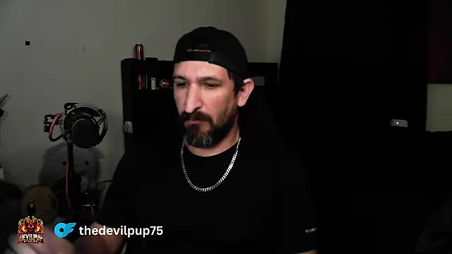 DevilPup75_ live cam on StripChat