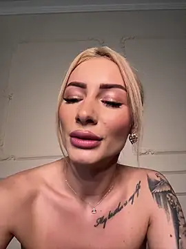 AngieShae webcam