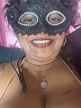 Hottywetsexy live cam on StripChat