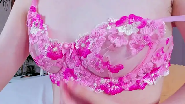 Camilla_Kelly webcam
