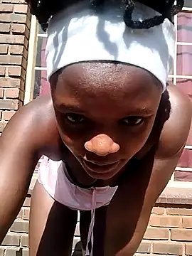 DarkPearl_20 webcam