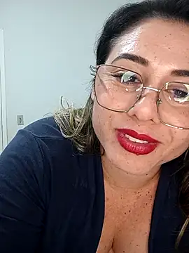 anjinho-naynha live cam on StripChat