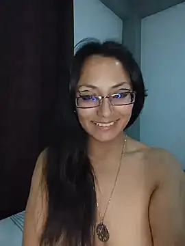 lucycherry69 (F young) - Mamada profunda 🫦