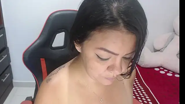 emily_sexxx (F young) - make me wet!!