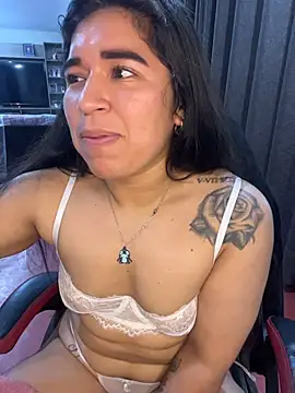 minico25 (F young) - squirt + dildo