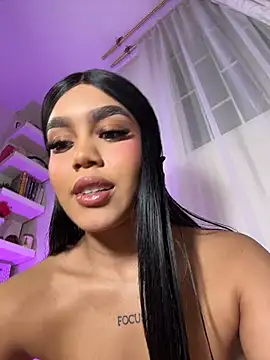tyra_malkovaa (F teen) - Show oil