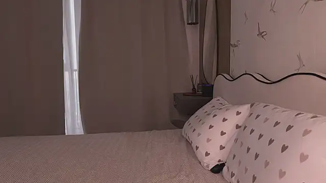 Anna_Six