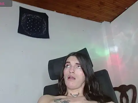 Scarlett_crastrawberry live webcam show