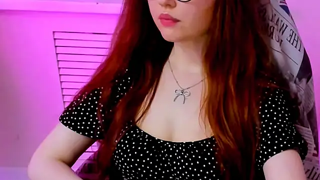 CarolGiggly webcam