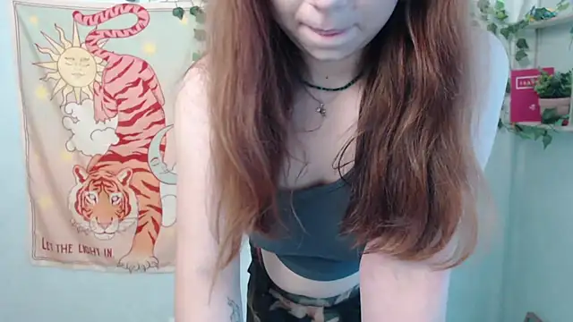 VeryVeryVeryShy_ live cam on StripChat