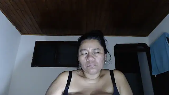 adrixxx38 webcam