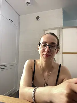 MartiniiSelenna live cam on StripChat