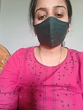 Tamil_shalini live cam on StripChat