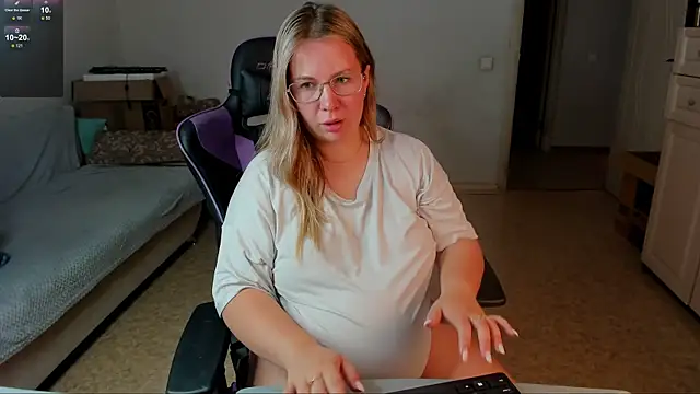 Pregnantariana live cam on StripChat
