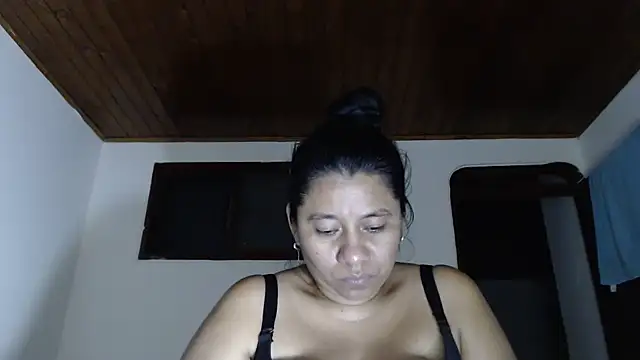 adrixxx38 webcam