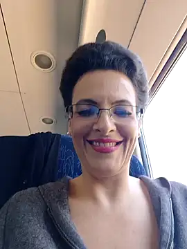 rebeccanoble (F milf) - Vibe my pussy hard🥵 in train ,5 min ctr