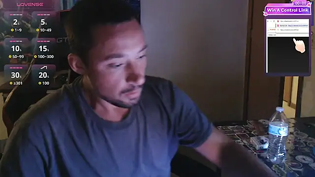 YoBleez live cam on StripChat