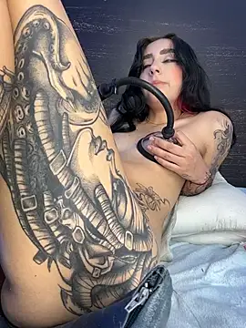 sharlot24 (F teen) - squirt on my time