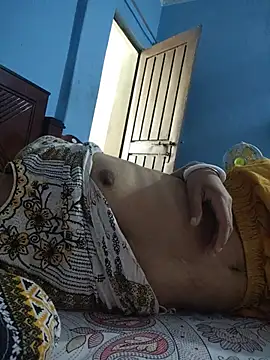 124pakhi webcam