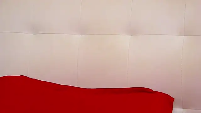 JadeRoyce webcam