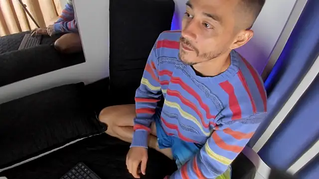 Damiam_23 webcam