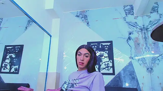 Isabella_stanford2's room