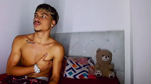 Angel_foxc13 webcam
