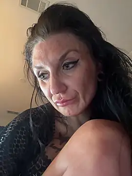 Plasticdollx webcam