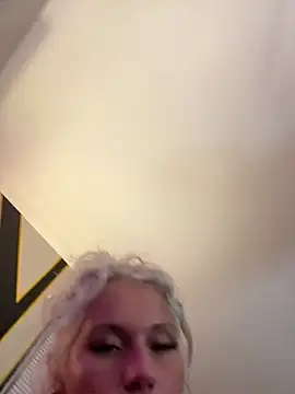 Peachyb's room