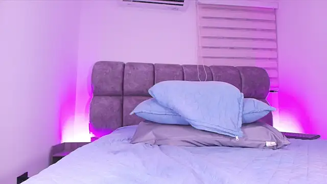 vale_ross_ webcam