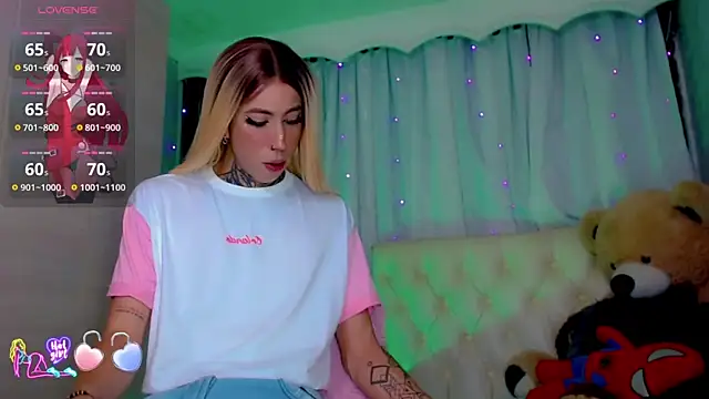 Julia_Bulette1 webcam