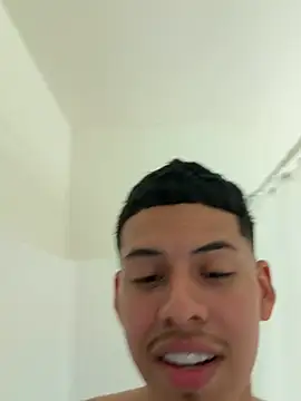 LatinHotxx2 webcam